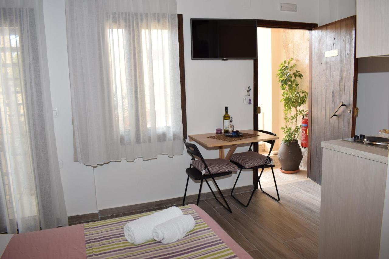 Loggia Traditional Suites Rétino Exterior foto