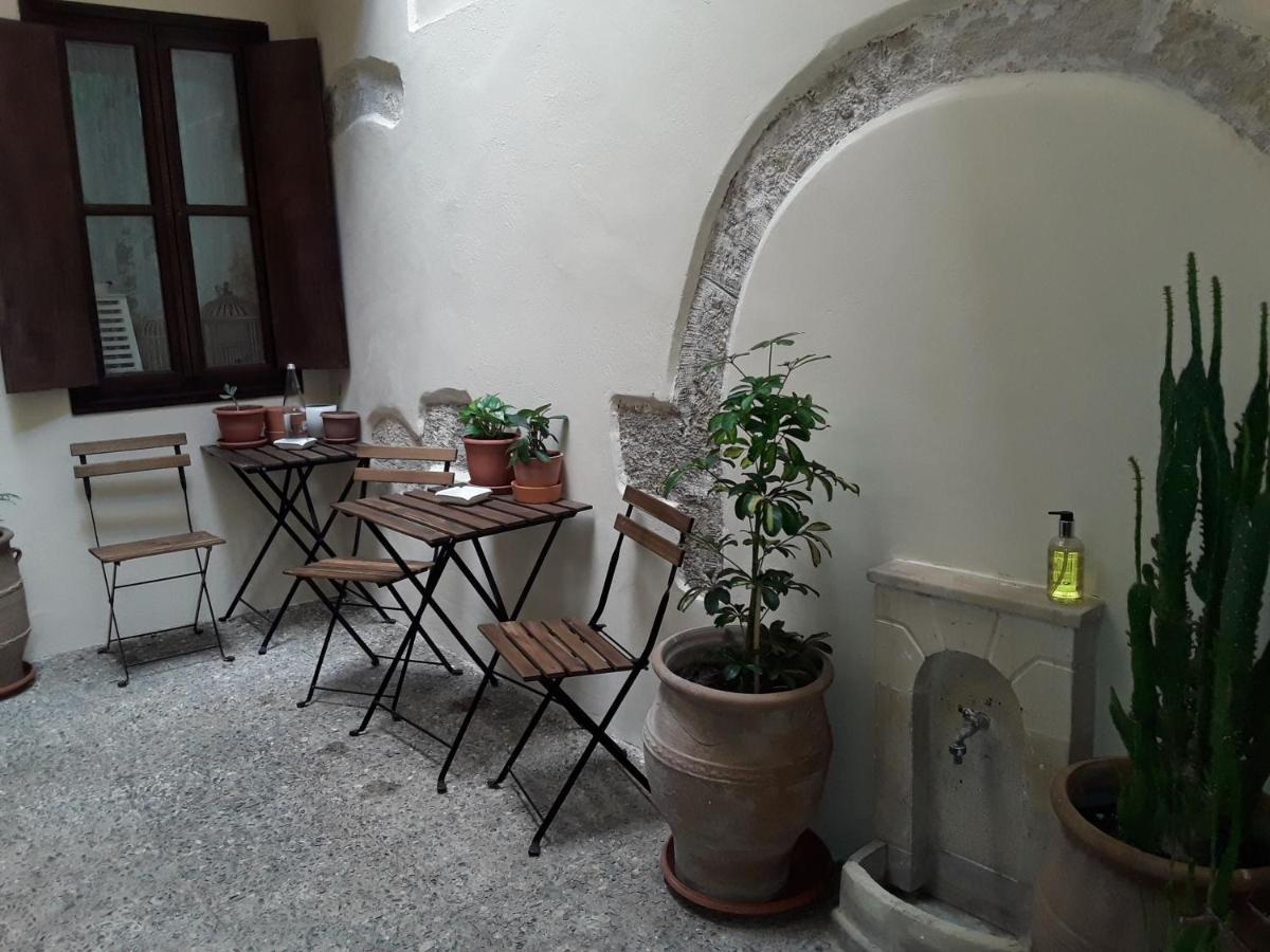 Loggia Traditional Suites Rétino Exterior foto