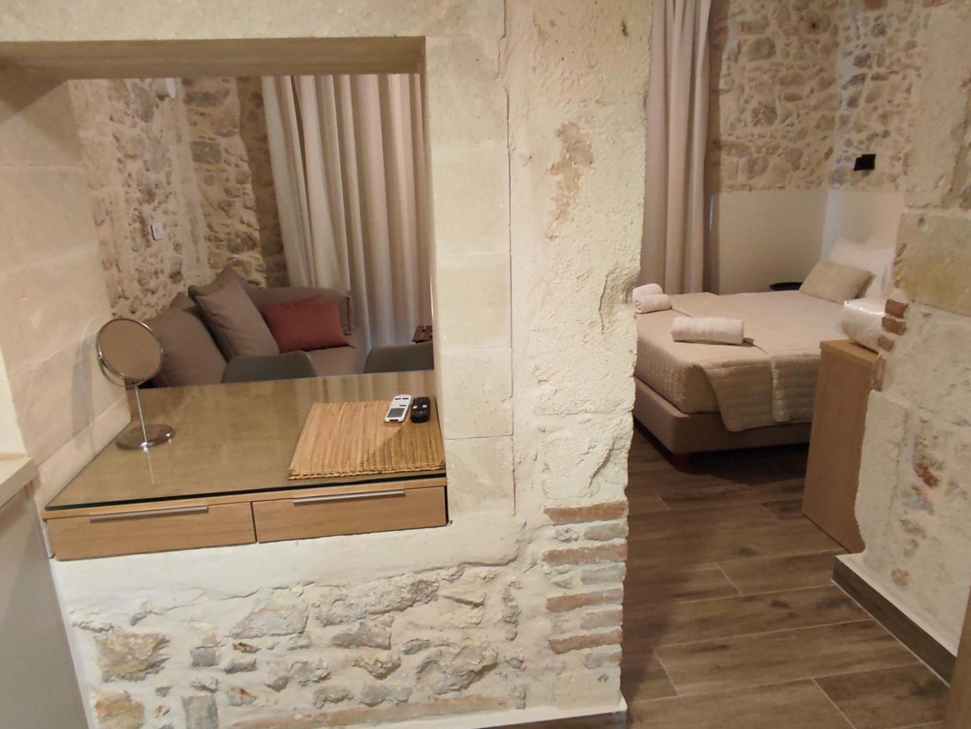 Loggia Traditional Suites Rétino Habitación foto