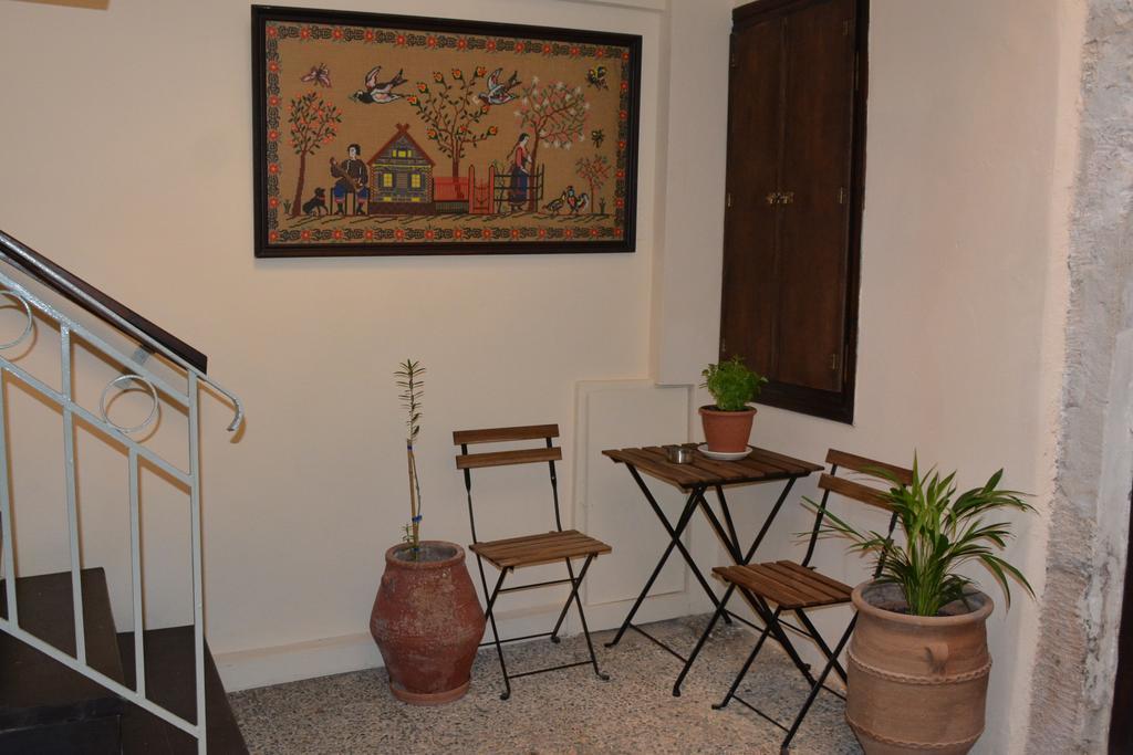 Loggia Traditional Suites Rétino Exterior foto