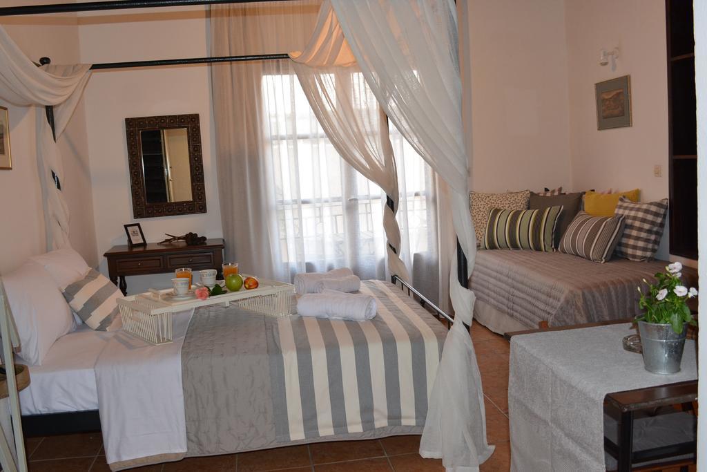 Loggia Traditional Suites Rétino Exterior foto