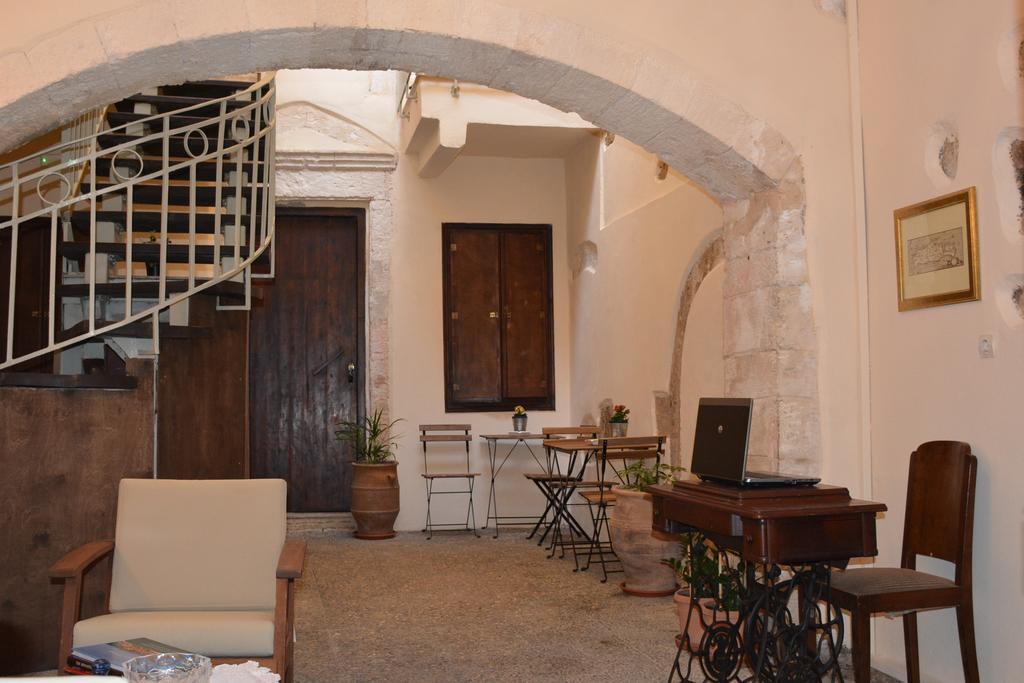 Loggia Traditional Suites Rétino Exterior foto